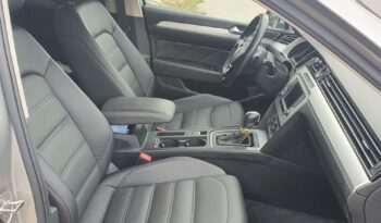 Volkswagen Passat full