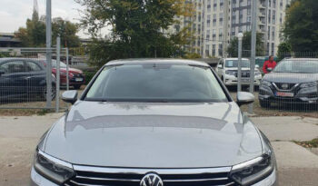 Volkswagen Passat full