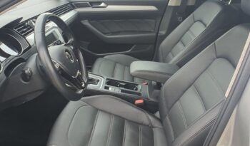 Volkswagen Passat full