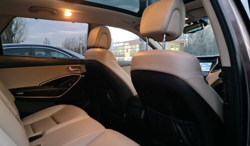 Hyundai GRAND Santa FE full