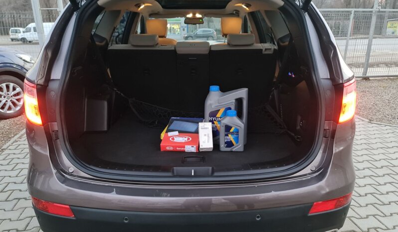 Hyundai GRAND Santa FE full